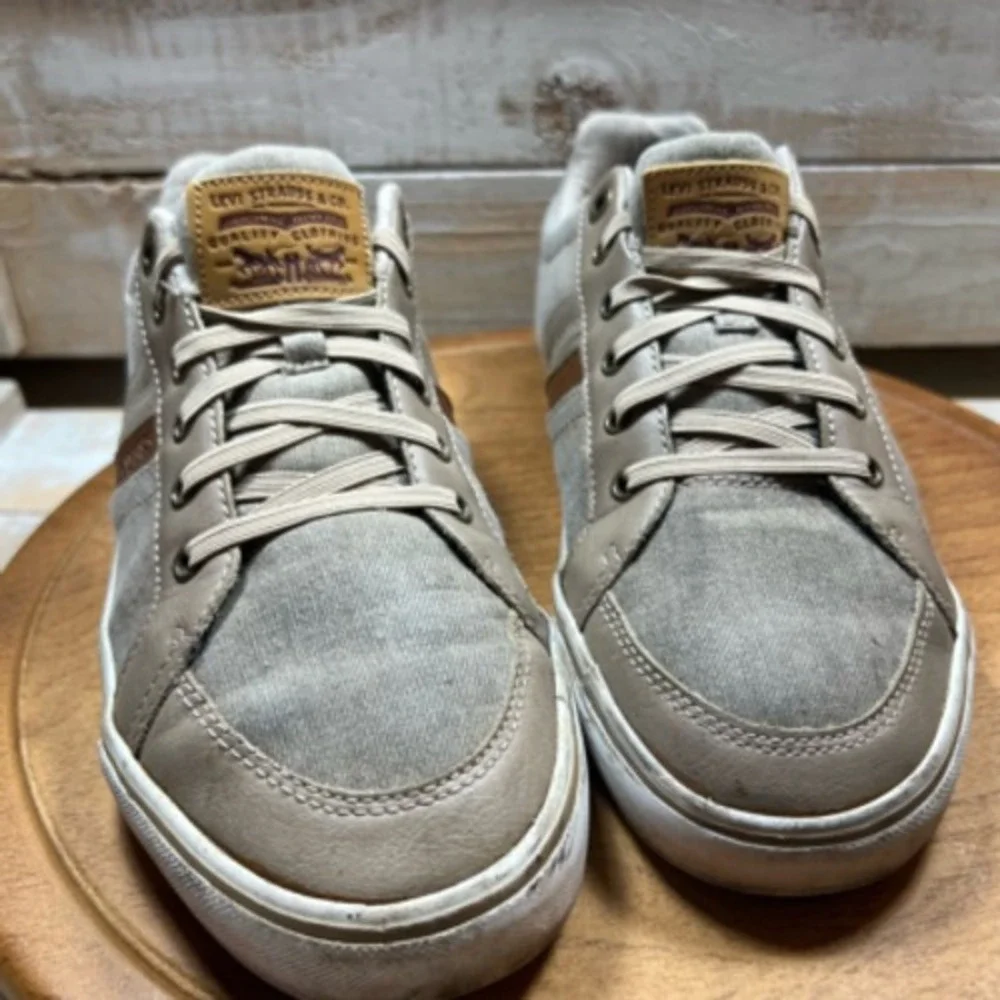 Levi's Sneakers Mens 8.5 M Beige Textile‎ Low Top Lace Up Casual Classic EUR 42